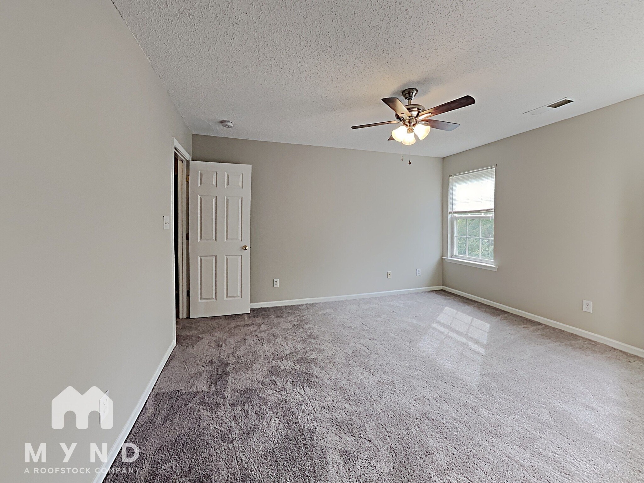 Building Photo - 10717 Glenluce Ave