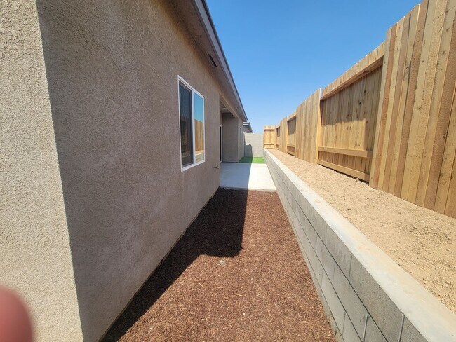 Building Photo - 8418 Grandy St