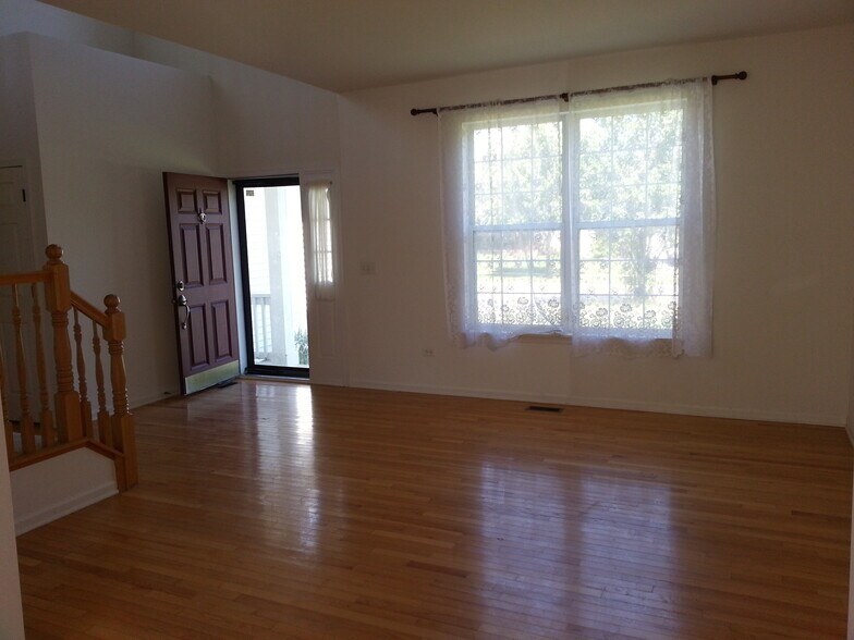 Building Photo - 735 Knoch Knolls Rd