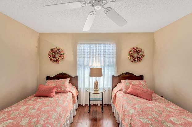 Building Photo - 33 Plantation Dr