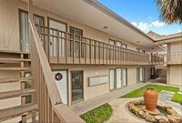 Building Photo - 4036 Bellefontaine