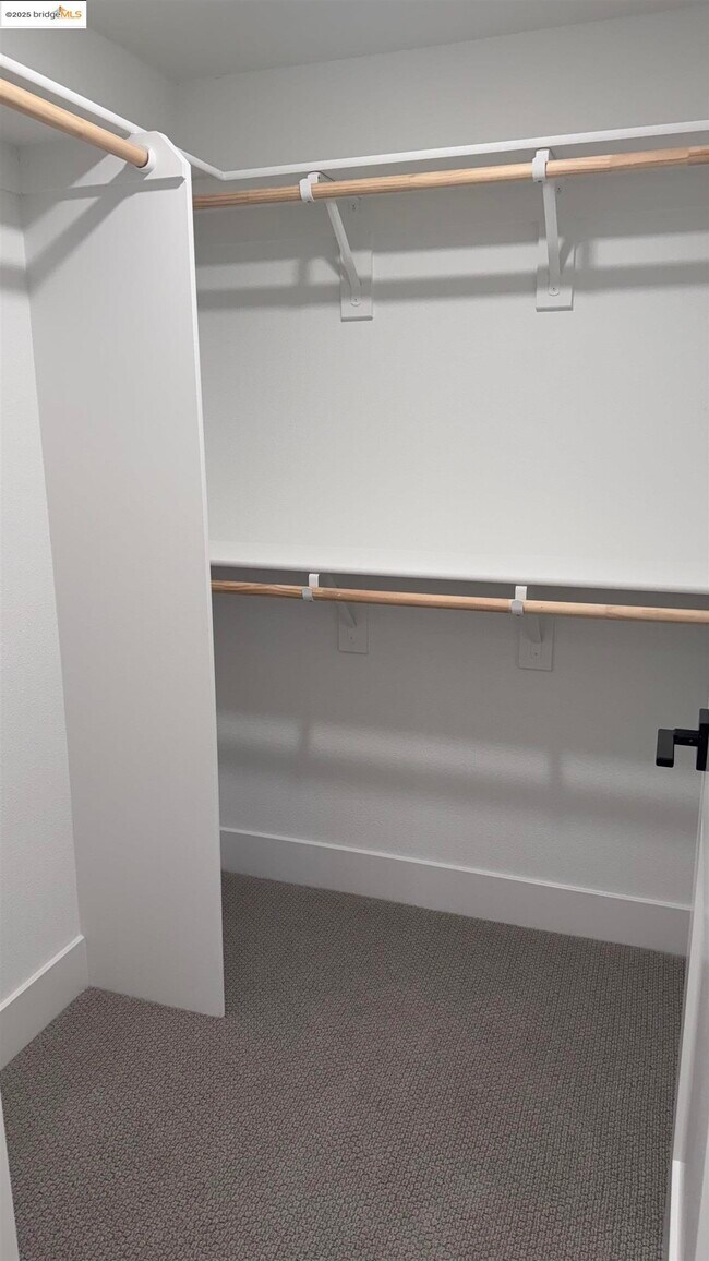 Building Photo - 470 Trellis Wy