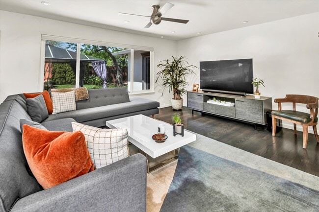 Building Photo - 1790 McKinley Rd