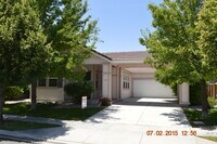 Building Photo - 3 Bedroom, 2 bath home in Highly Sought After Winfield Springs