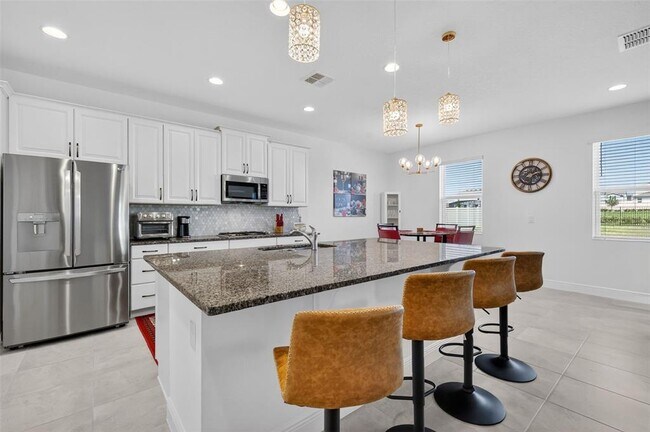 Building Photo - 6070 Sierra Crown St