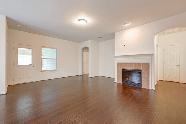 Building Photo - 18218 Barkers Green Way
