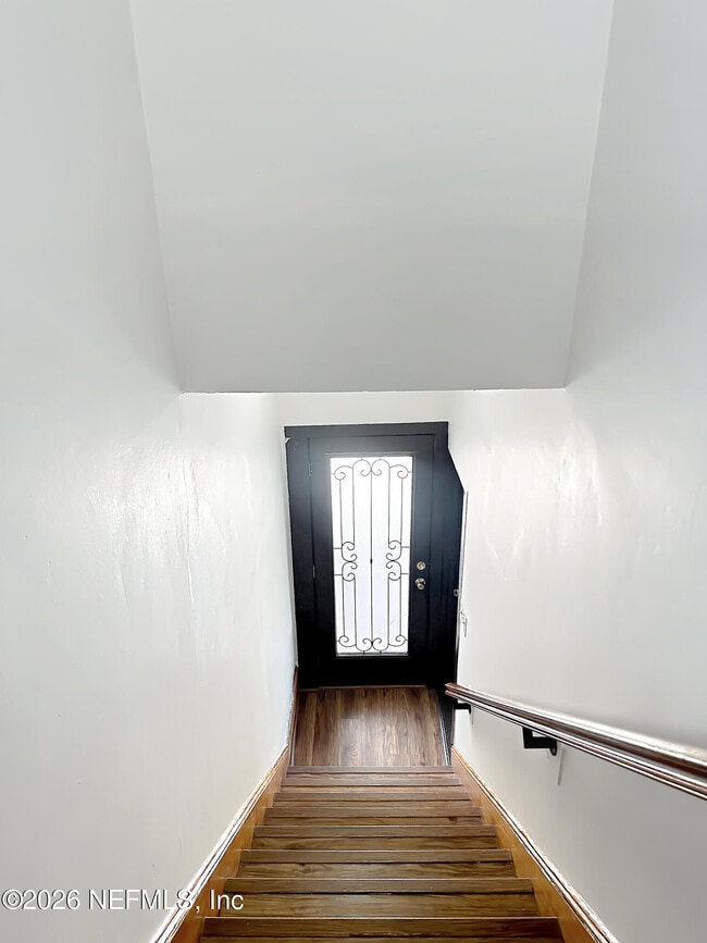 Building Photo - 138 E Duval St