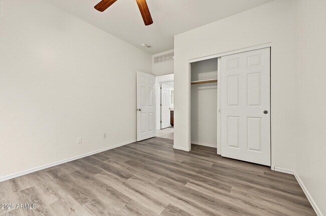Building Photo - 15398 W MacKenzie Dr