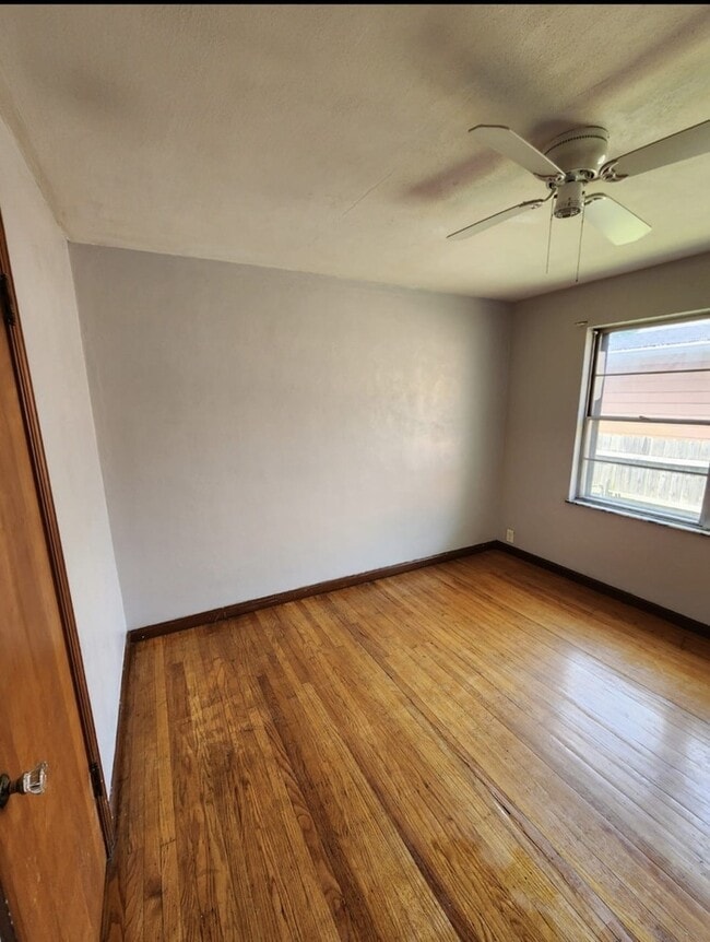 Building Photo - Duplex