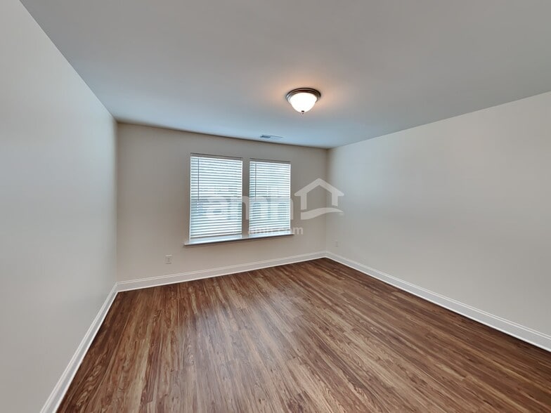 Building Photo - 4905 Durant Ct