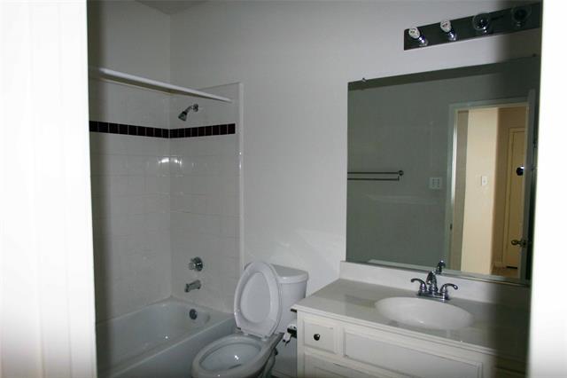 Building Photo - 2301 Fairlands Dr