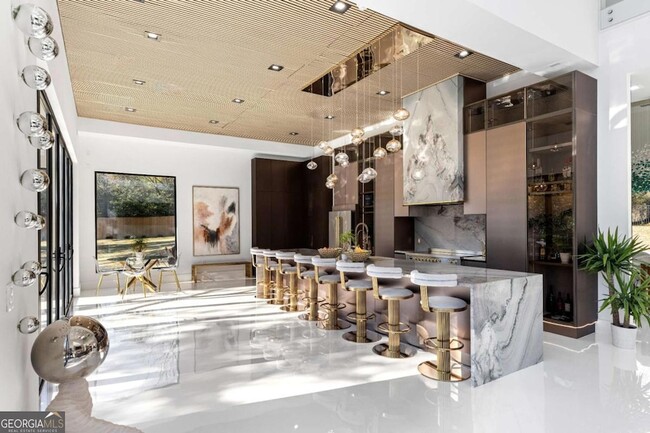 Building Photo - 3600 Lower Roswell Rd