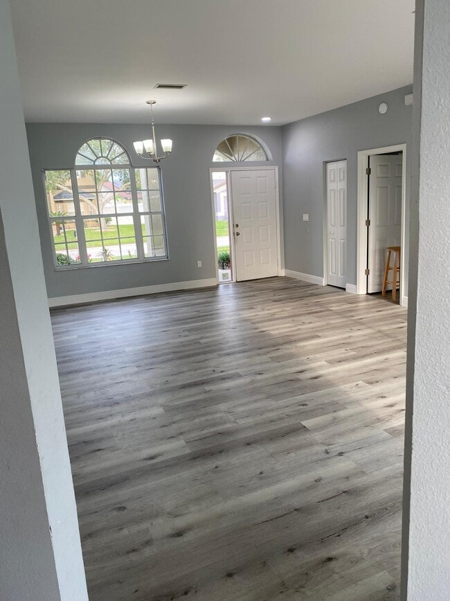 Building Photo - 1341 Flaxwood Ave