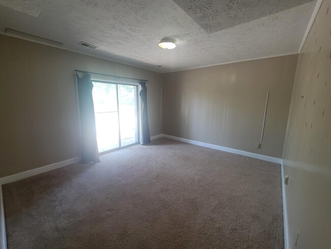 Building Photo - 3351 Moundview Ct