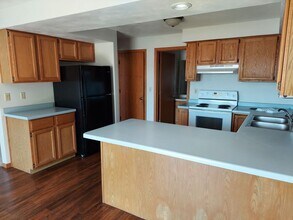 Building Photo - 501-503 Stonegate Drive