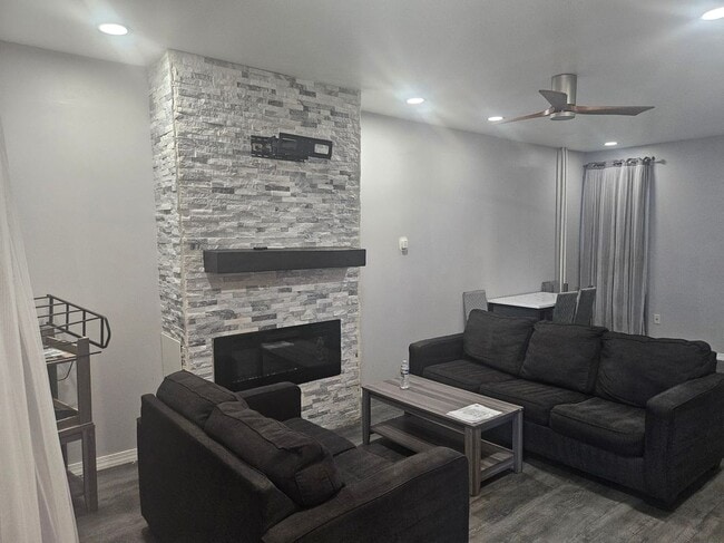 Building Photo - 6332 Summer St