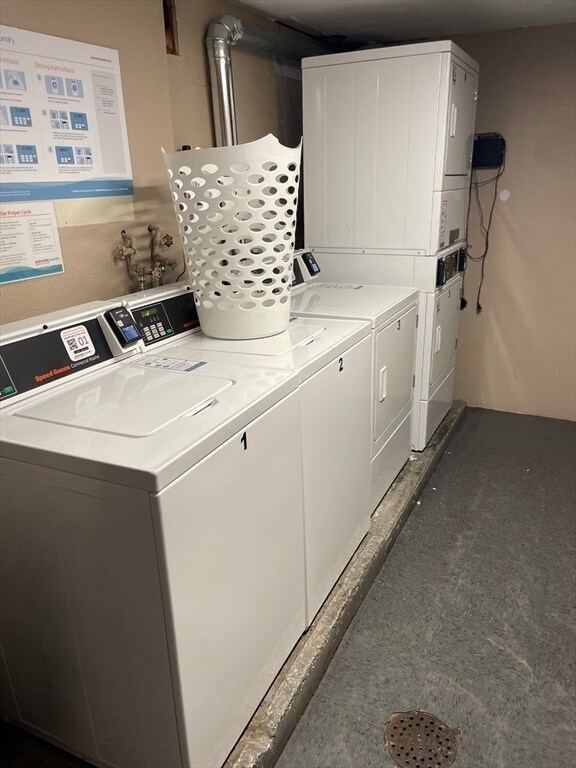 Building Photo - 12 Woodland St