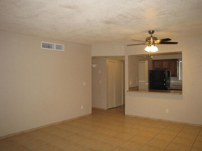 Building Photo - 3320 S Placita Saltillo