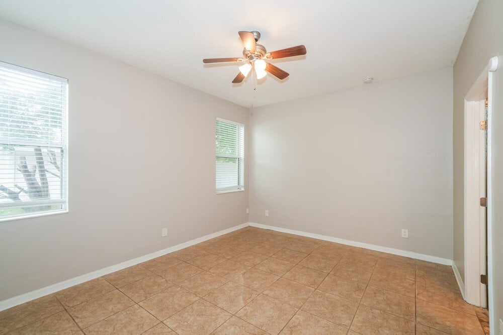 Building Photo - 8226 Summer Wood Ln