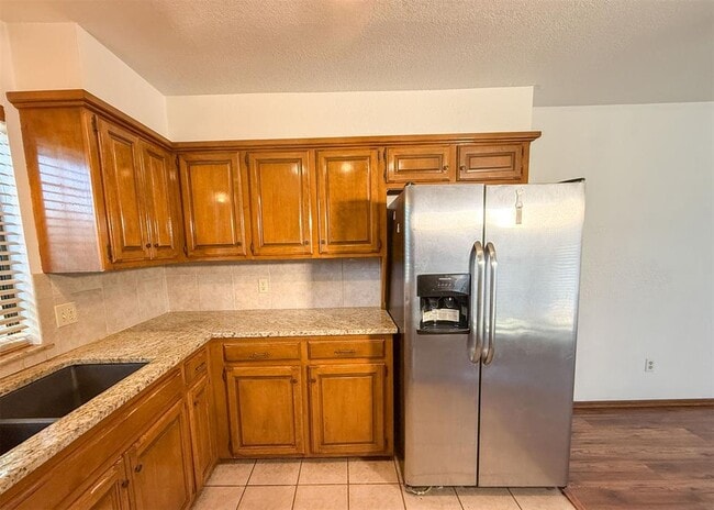 Building Photo - 7019 N Spinnaker Ln