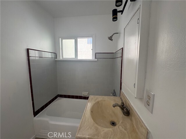 Building Photo - 4034 W 130th St