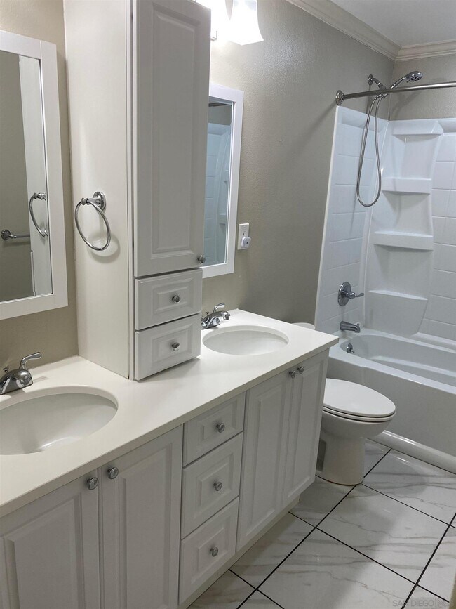 Building Photo - 11217 Adriatic Pl