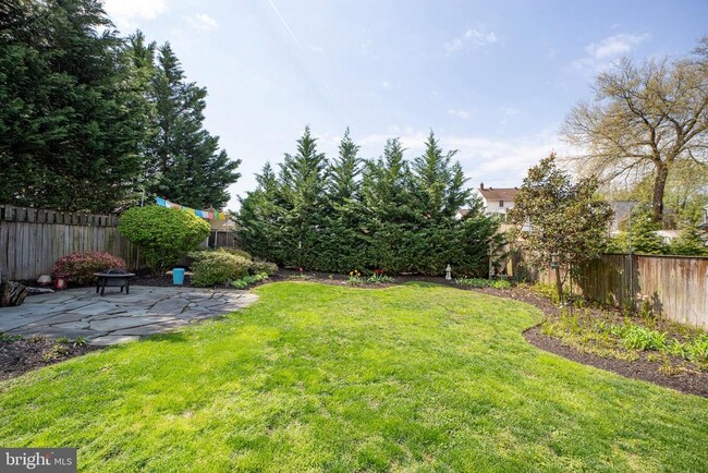 Building Photo - 311 Timberwood Ave