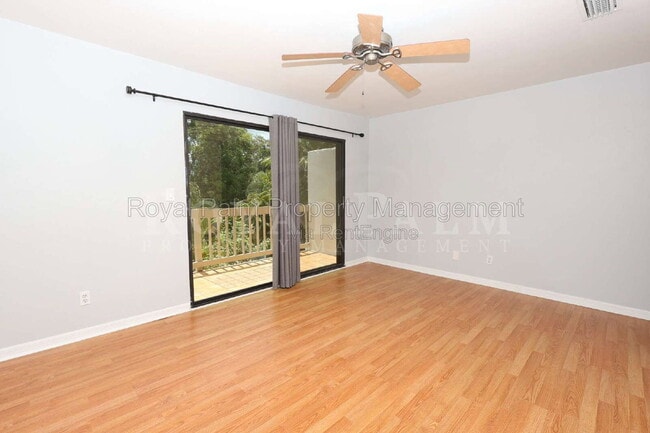 Building Photo - 26510 Southern Pines Dr