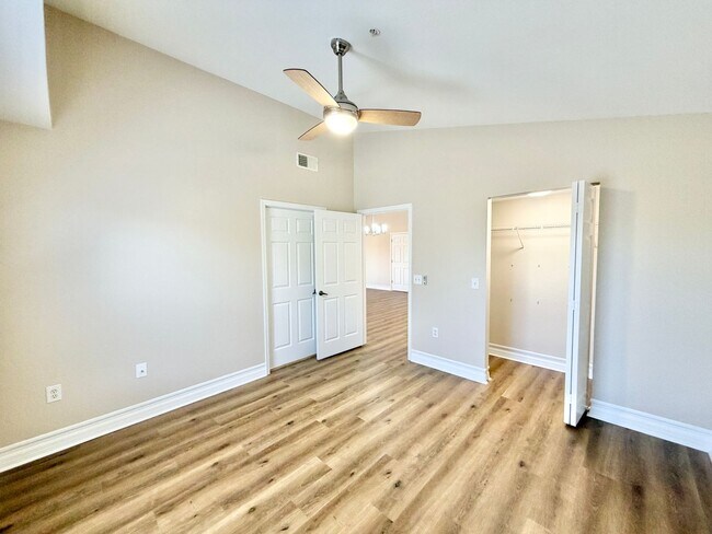 Building Photo - ** FAIRWAY PRESERVE ** 3 BED / 2 BATH CONDO - PET OK! - NORTH NAPLES - ANNUAL RENTAL