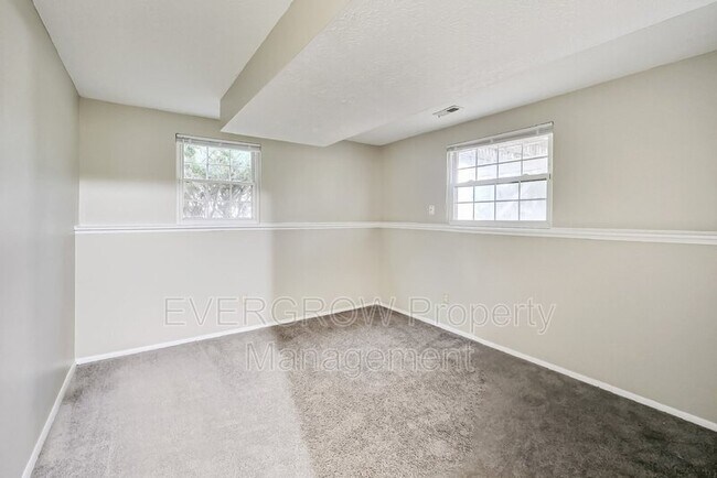 Building Photo - 5310 Shelbyville Rd