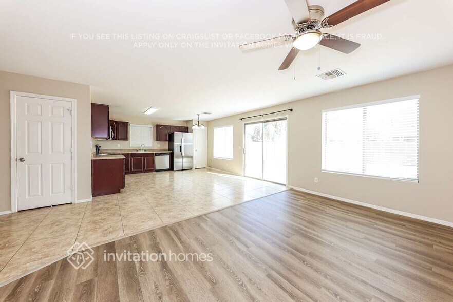 Building Photo - 13029 W Lisbon Ln