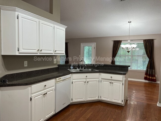 Building Photo - 6875 Cedar Ridge Cir