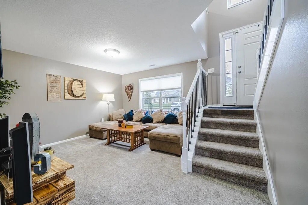 Building Photo - 6871 Jack London Dr