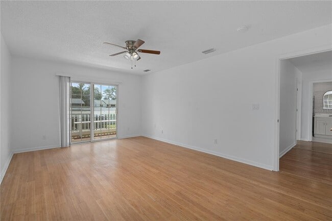 Building Photo - 8134 Papaya St