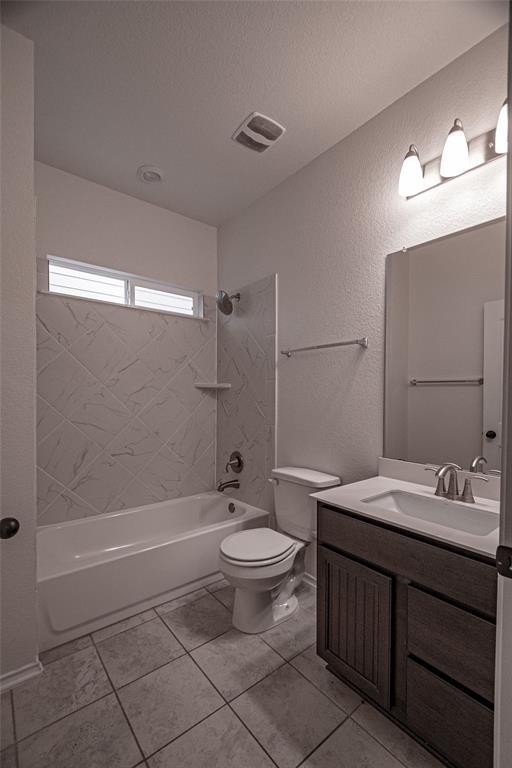 Building Photo - 6408 Carriage Pines Dr