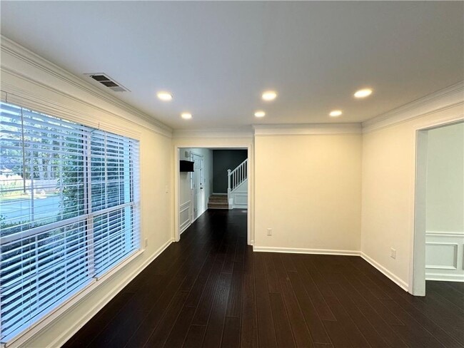 Building Photo - 11865 Carriage Park Ln