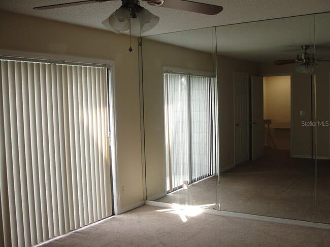Building Photo - 15235 W Pond Woods Dr