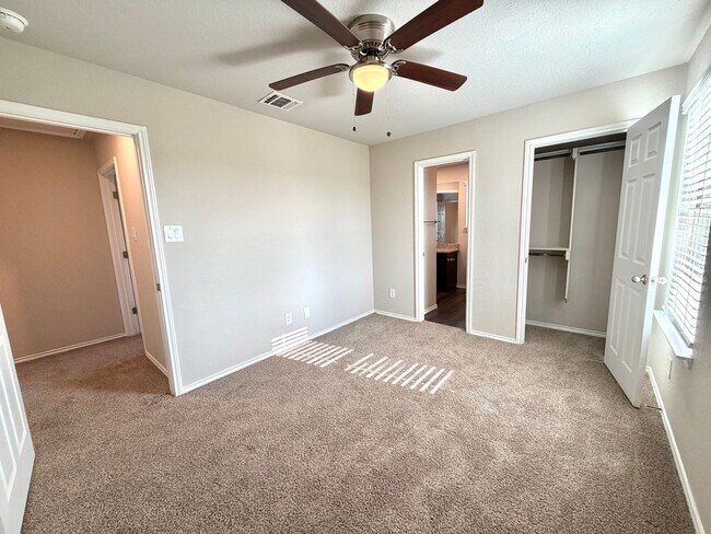 Building Photo - Luxury Townhome near Randolph AFB