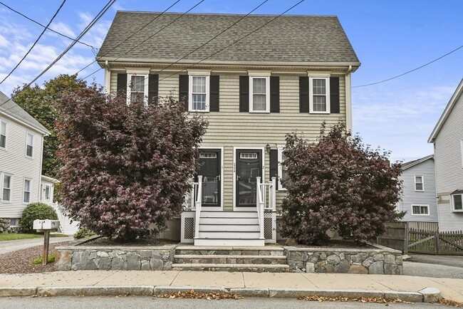 Primary Photo - 224 Robbins St