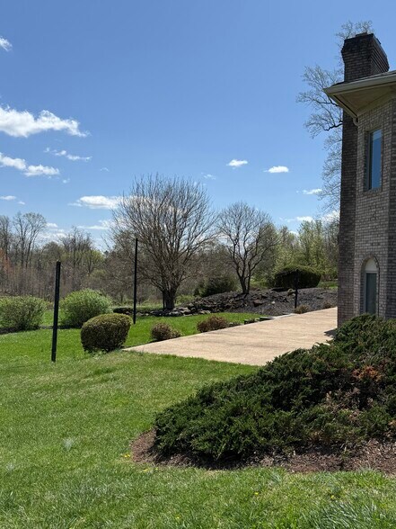 Back of House - 18020 Edwards Ferry Rd