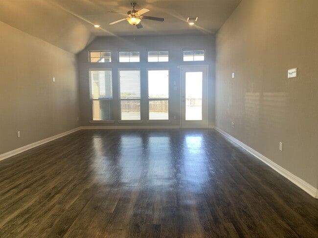 Building Photo - 8302 Pleasant Trail Dr