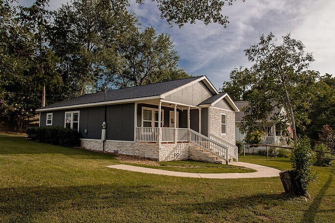 Building Photo - 1004 Pecan St
