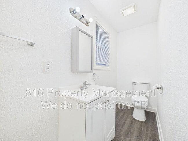 Building Photo - 1513 Rowland Ave