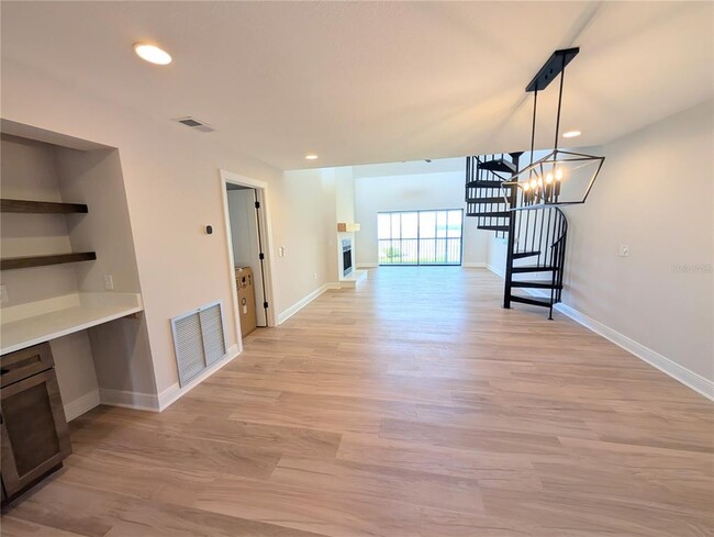 Building Photo - 3850 Mariners Walk