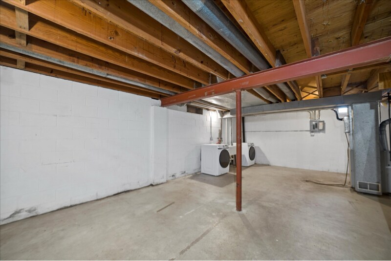 Building Photo - 7514 S 75th St
