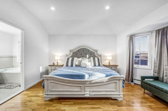 Building Photo - 386A Park Ave