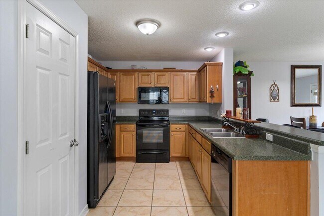 Building Photo - 291 Dahlquist Dr