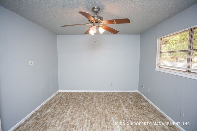 Building Photo - 3104 Ave. N-