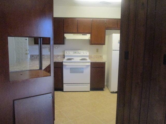 Building Photo - 309 Somerset Dr