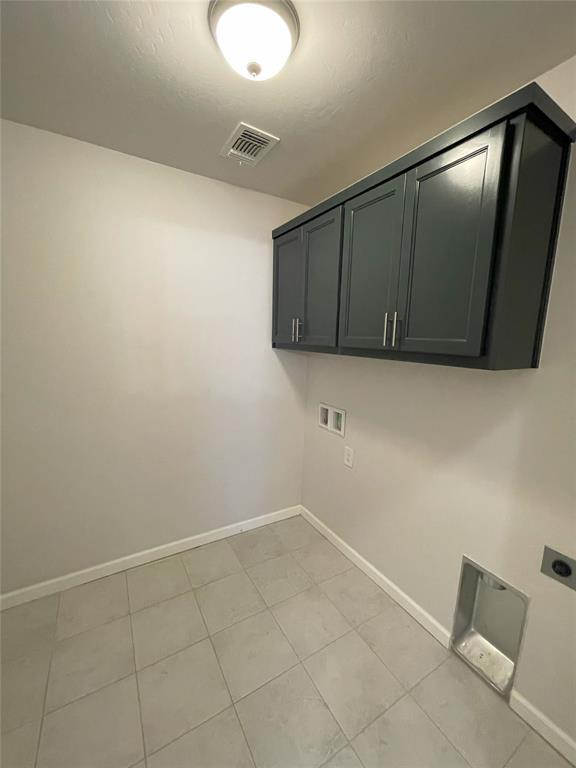 Building Photo - 413 Irish Ln
